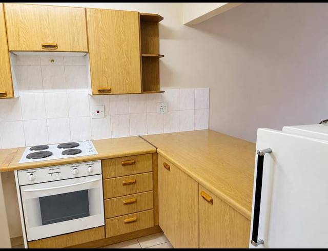 2 BEDROOM TOWNHOUSE FOR SALE IN ELDORAIGNE
